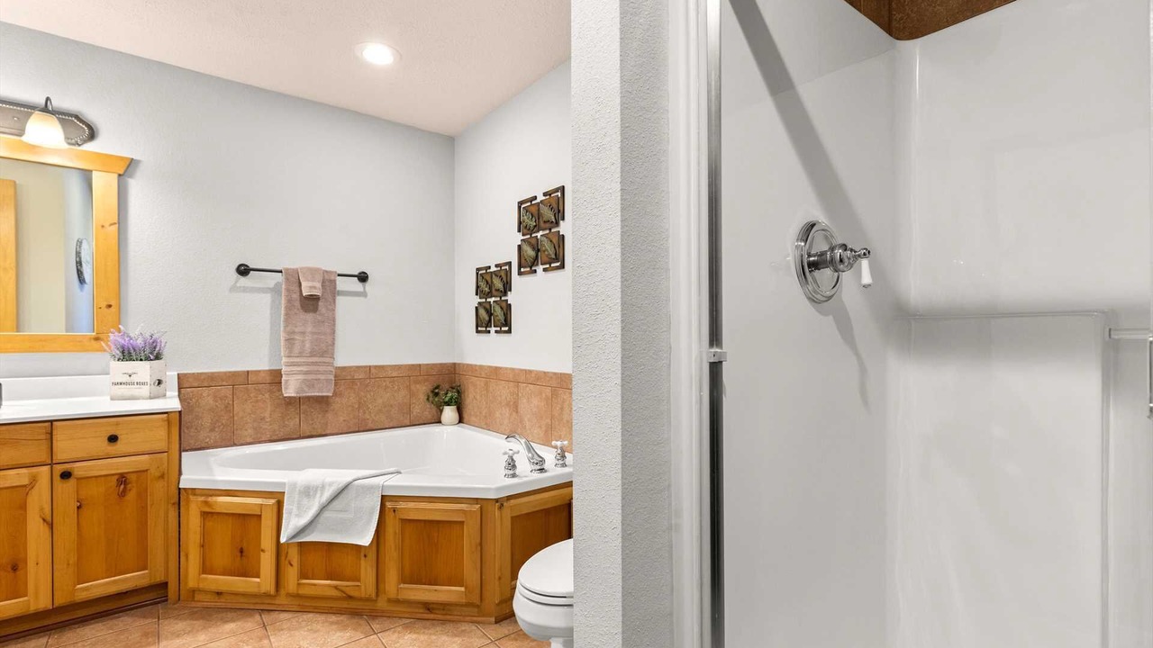 Photo of Bathroom in Reeds Spring