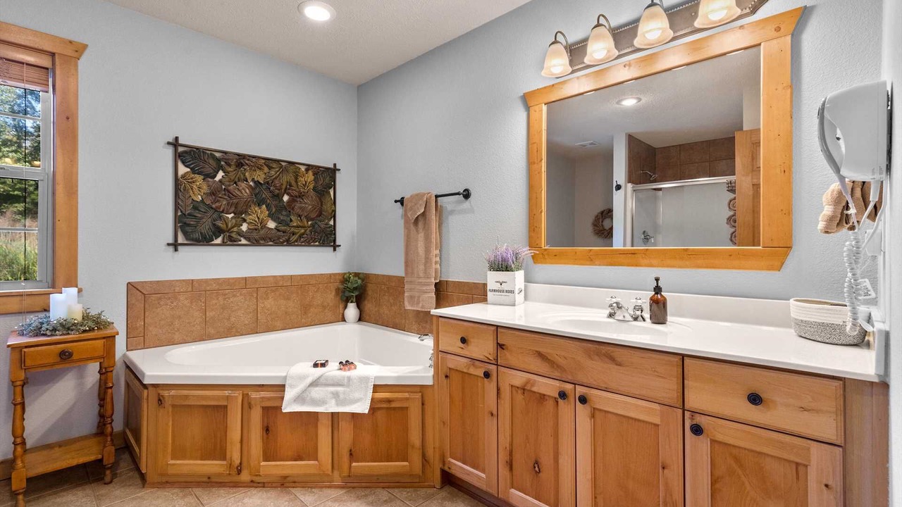 Photo of Bathroom in Reeds Spring