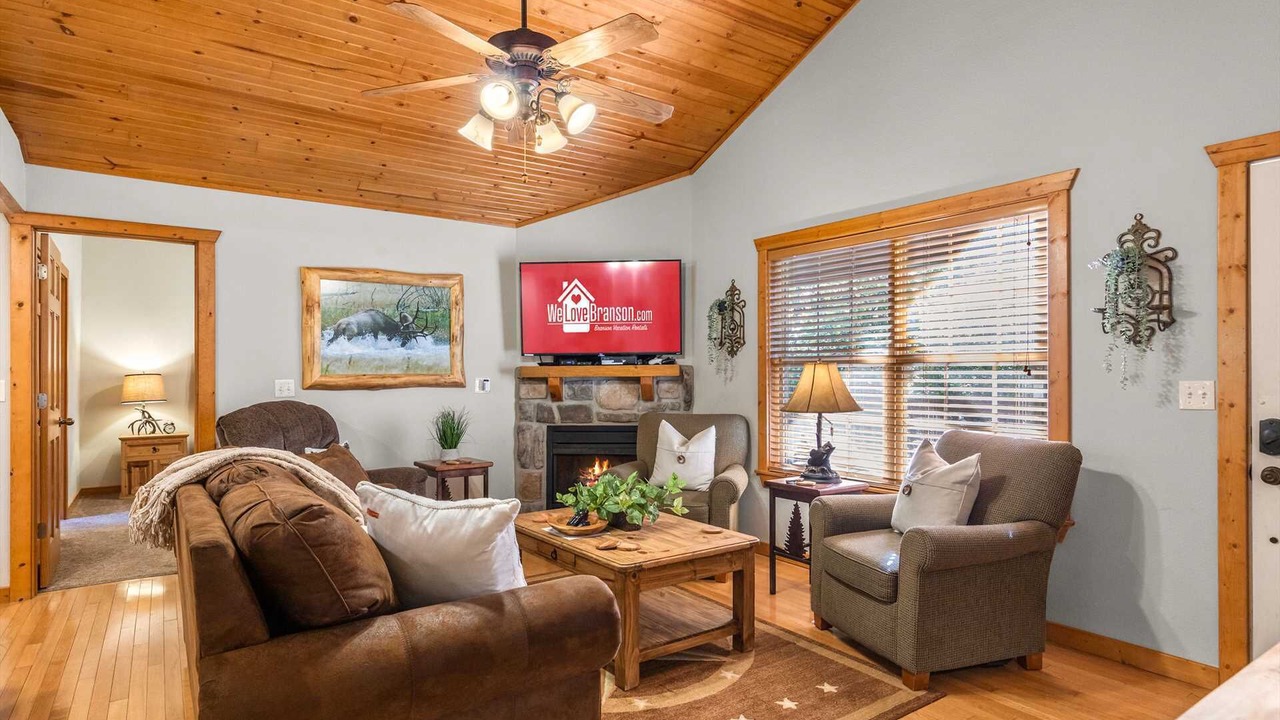 Photo of Livingroom in Reeds Spring