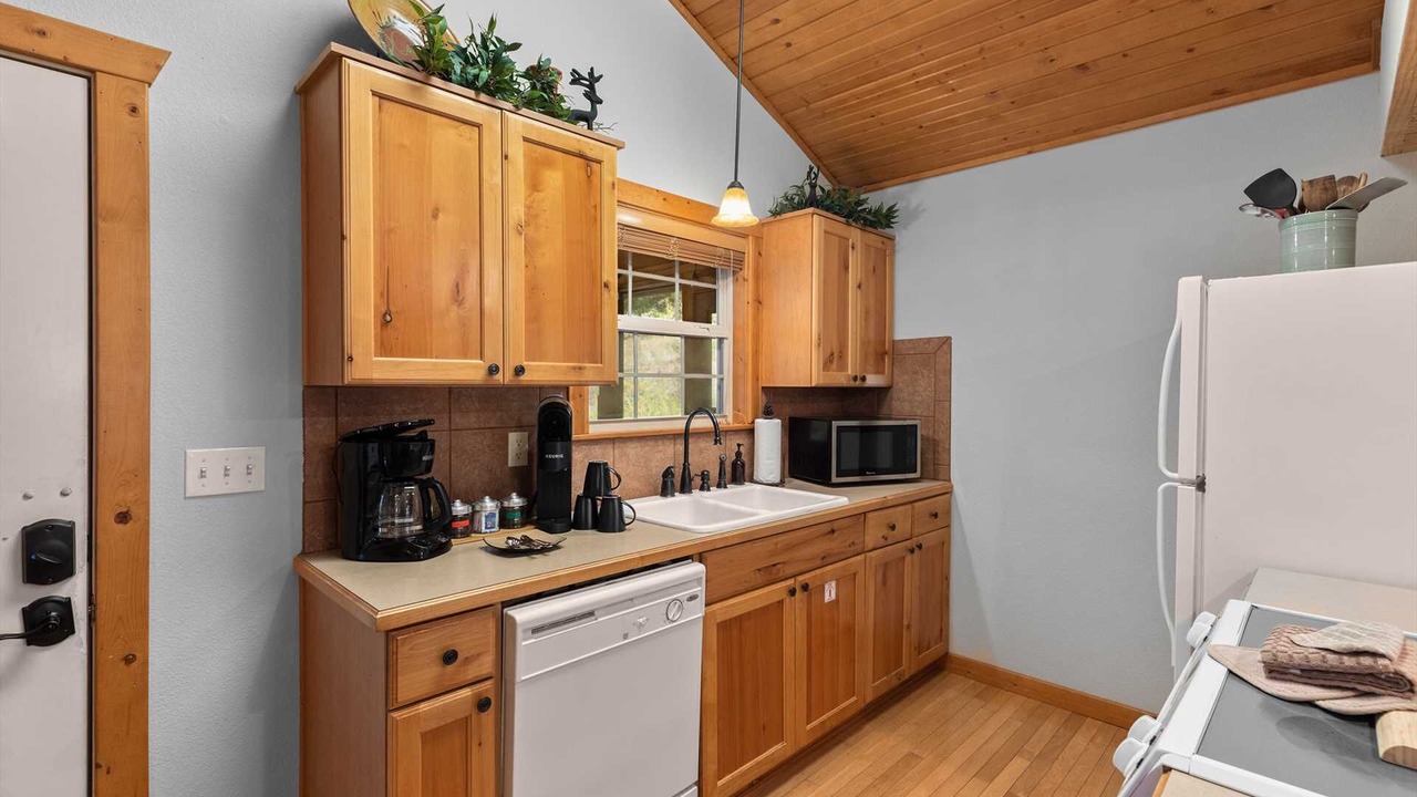 Photo of Kitchen in Reeds Spring