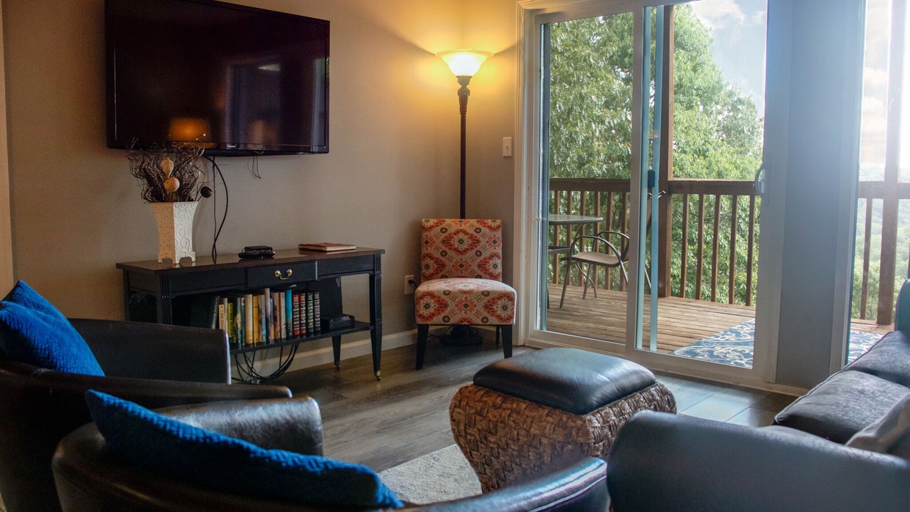 Photo of Livingroom in Notch Estates