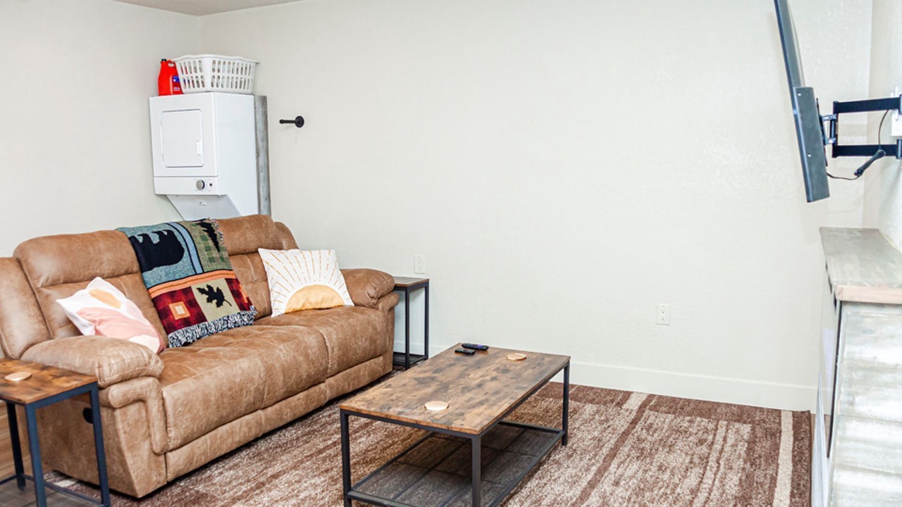 Photo of Livingroom in Enid
