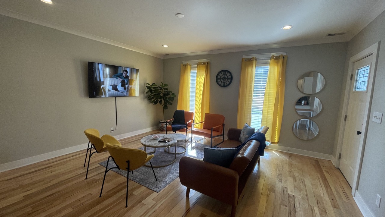 Photo of Livingroom in Shelby Park