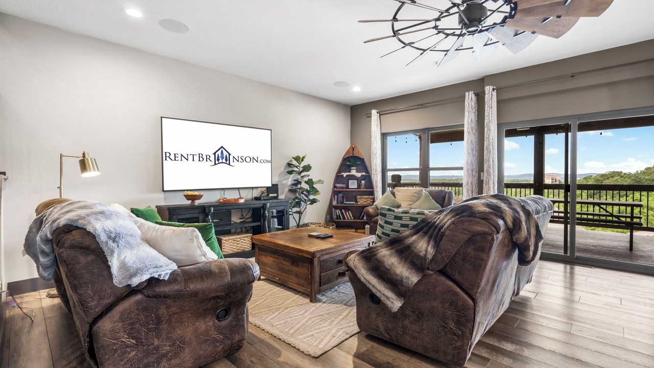 Photo of Livingroom in Table Rock