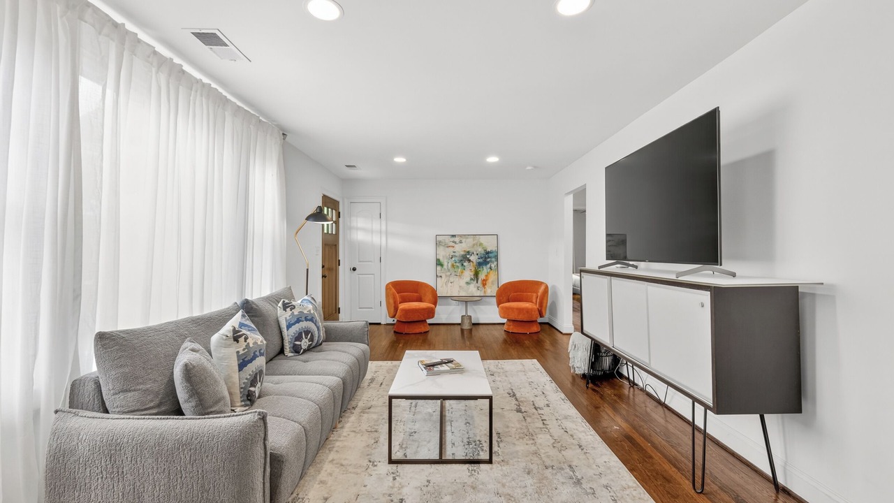 Photo of Livingroom in Madison