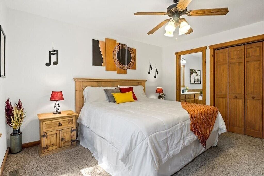 Photo of Bedroom in Branson West