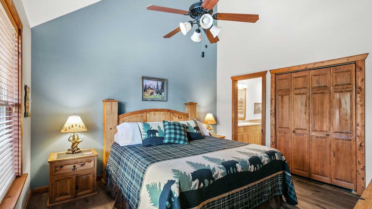 Photo of Bedroom in Branson West
