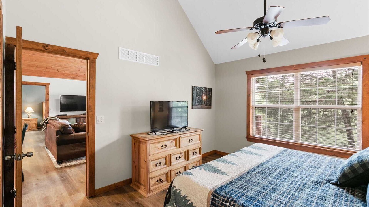 Photo of Bedroom in Branson West
