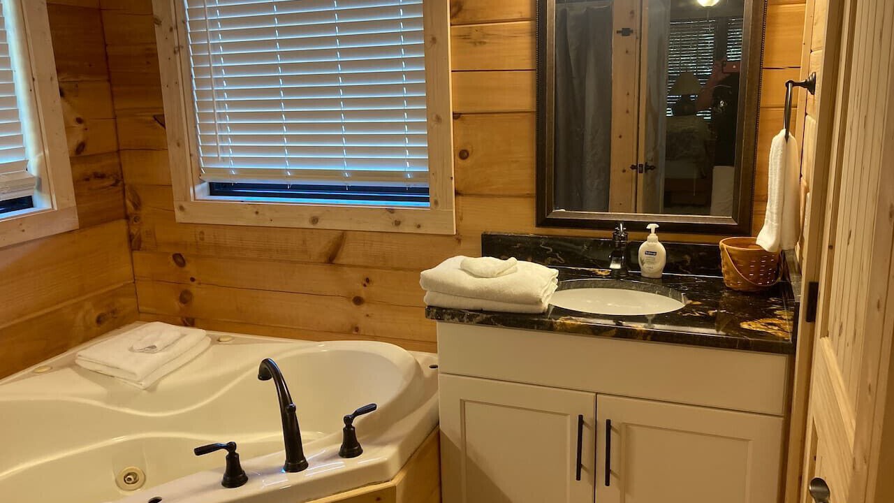 Photo of Bathroom in Rock Harbor