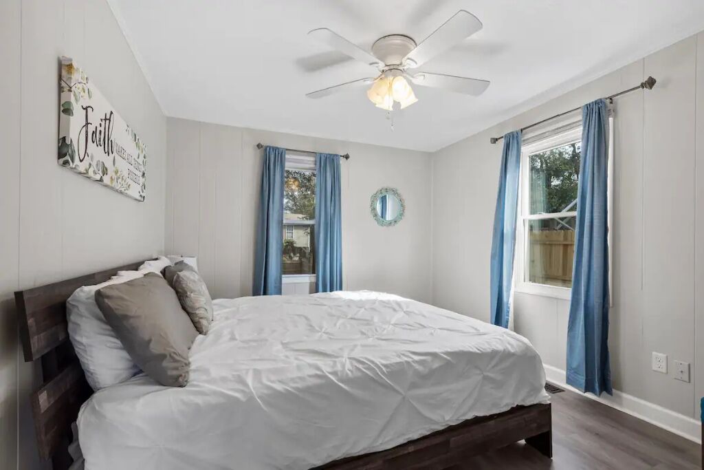 Photo of Bedroom in Emerald Isle