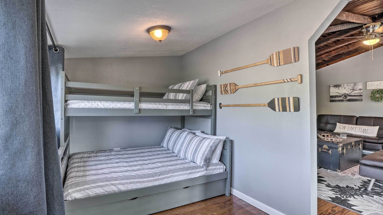 Photo of Bedroom in Rockaway Beach