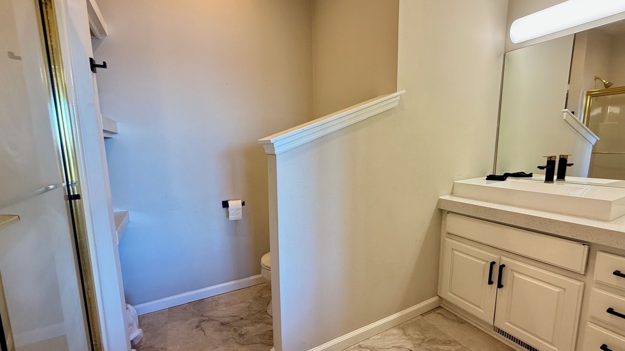 Photo of Bathroom in Counce