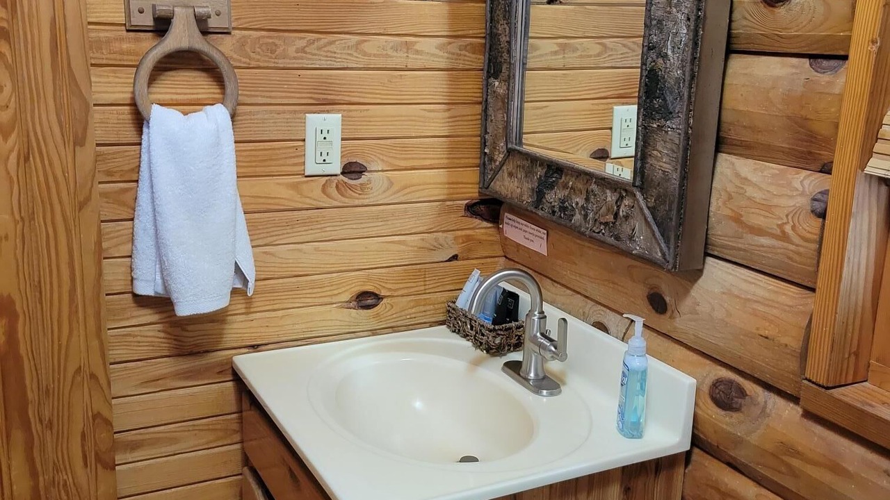 Photo of Bathroom in Shell Knob