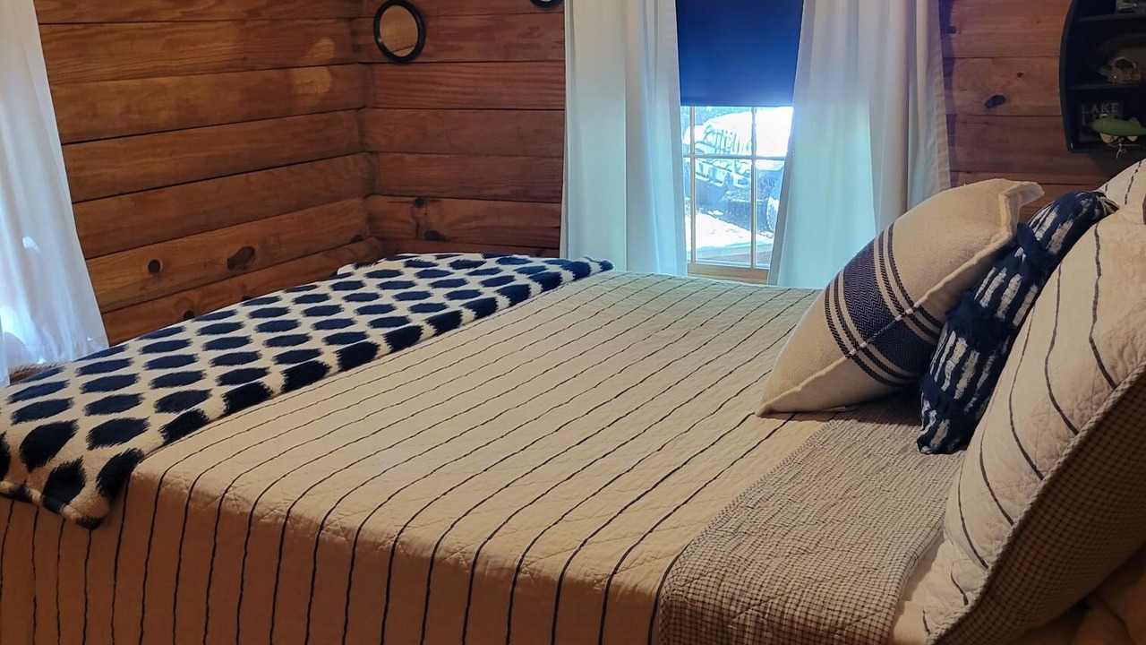 Photo of Bedroom in Shell Knob