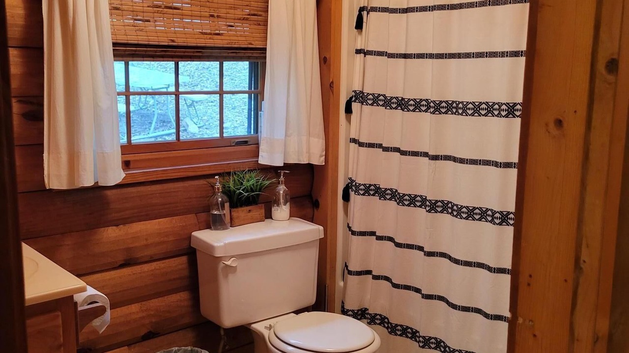 Photo of Bathroom in Shell Knob