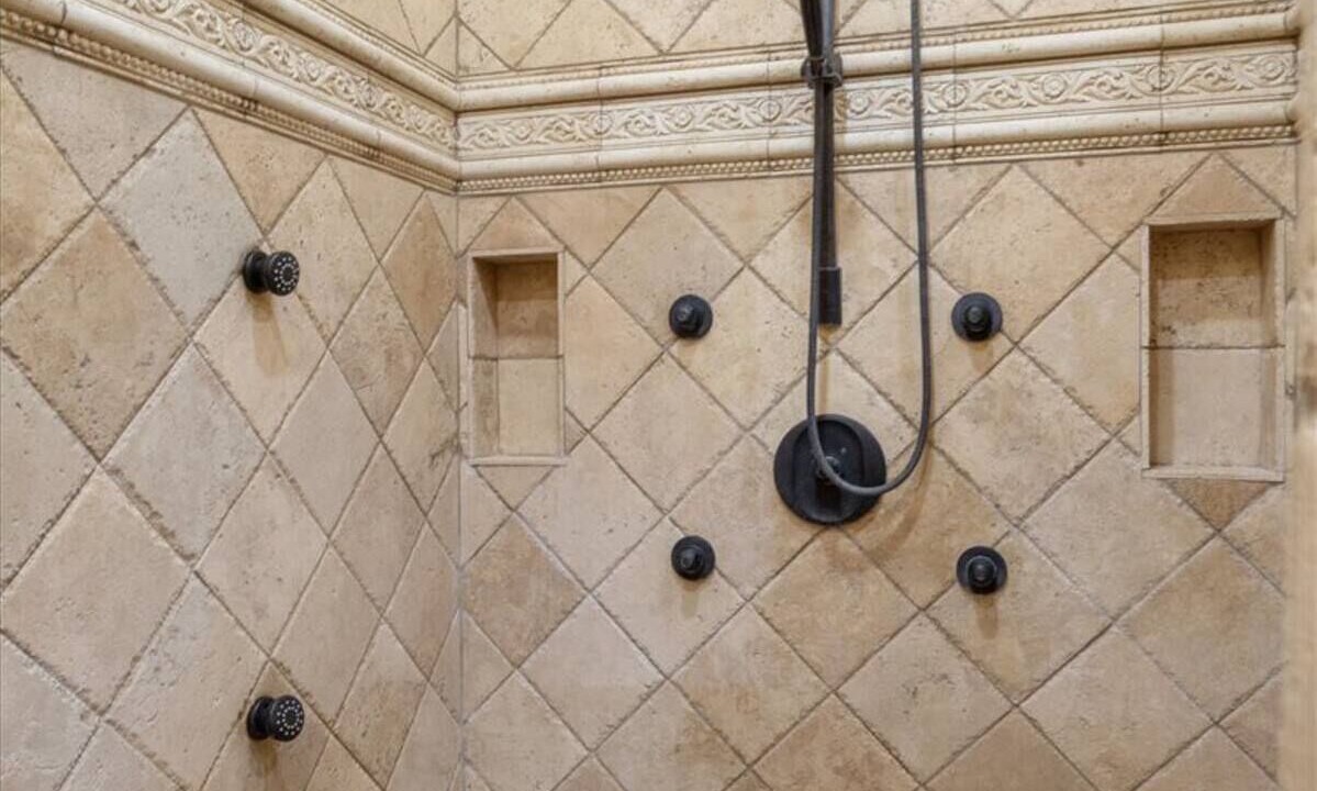 Photo of Bathroom in Ridgedale