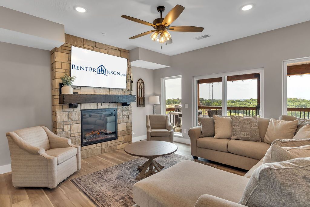 Photo of Livingroom in Table Rock