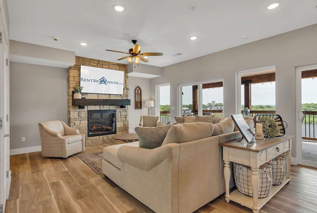 Photo of Livingroom in Table Rock