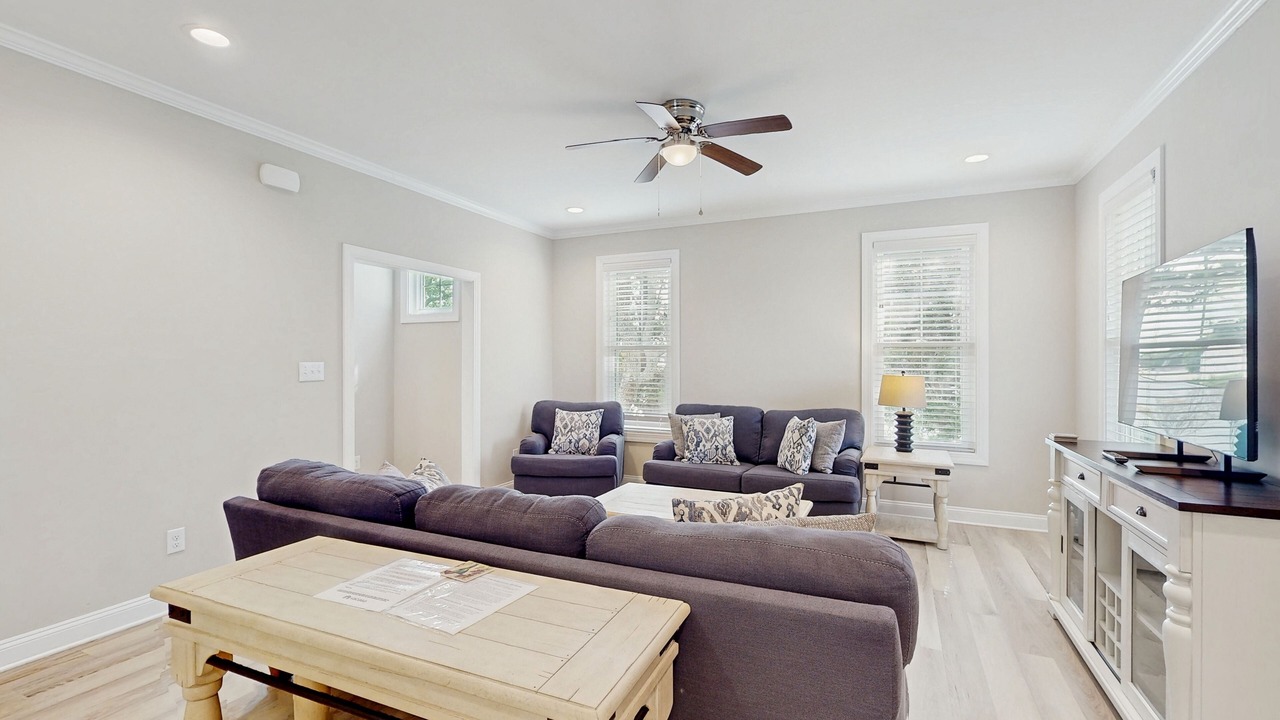 Photo of Livingroom in Morehead City