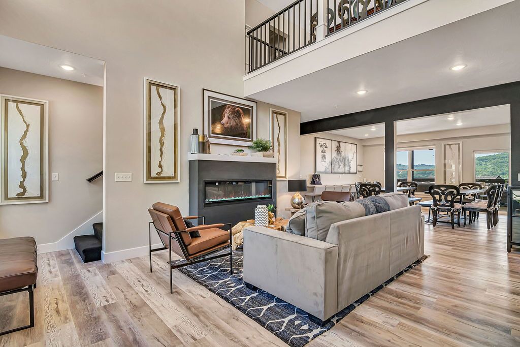 Photo of Livingroom in Hollister