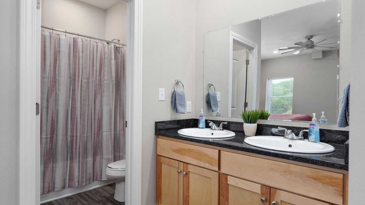 Photo of Bathroom in Branson