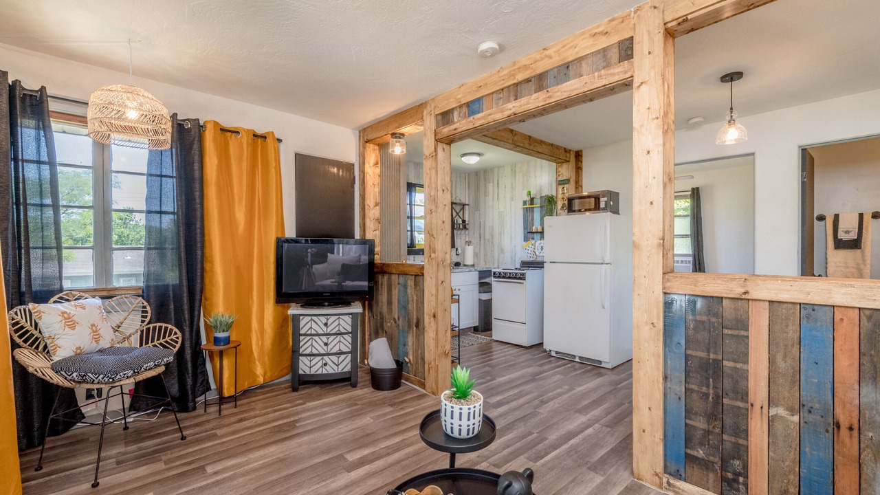 Photo of Livingroom in Rockaway Beach