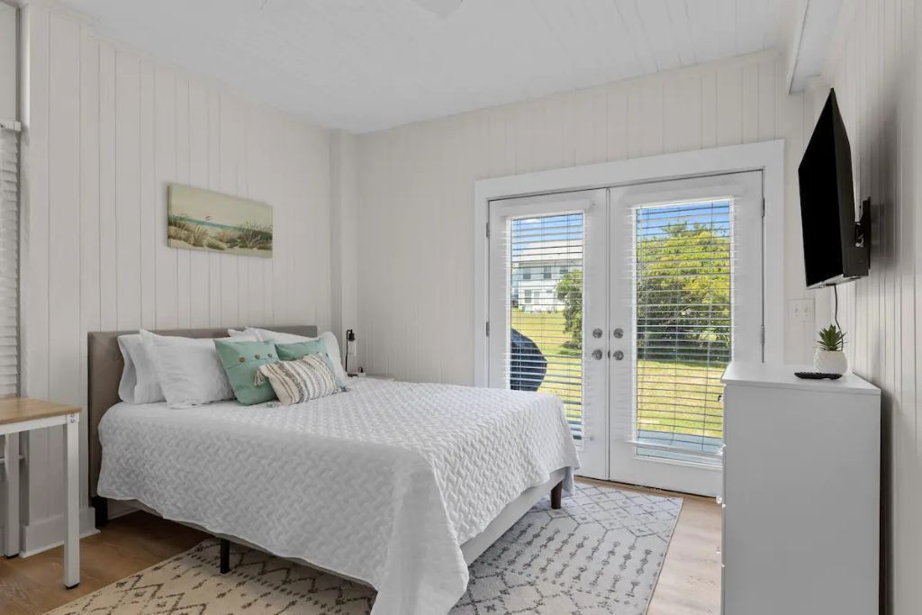 Photo of Bedroom in Atlantic Beach