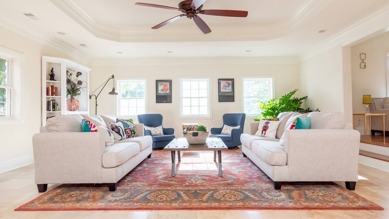 Photo of Livingroom in Lexington