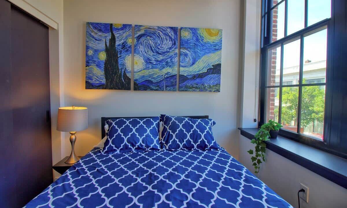 Photo of Bedroom in Midtown