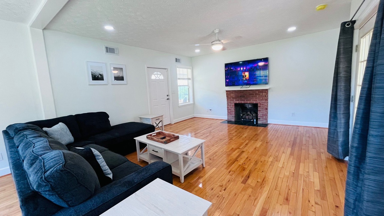 Photo of Livingroom in Wears Valley