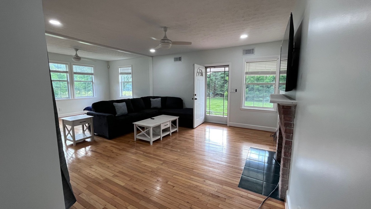 Photo of Livingroom in Wears Valley