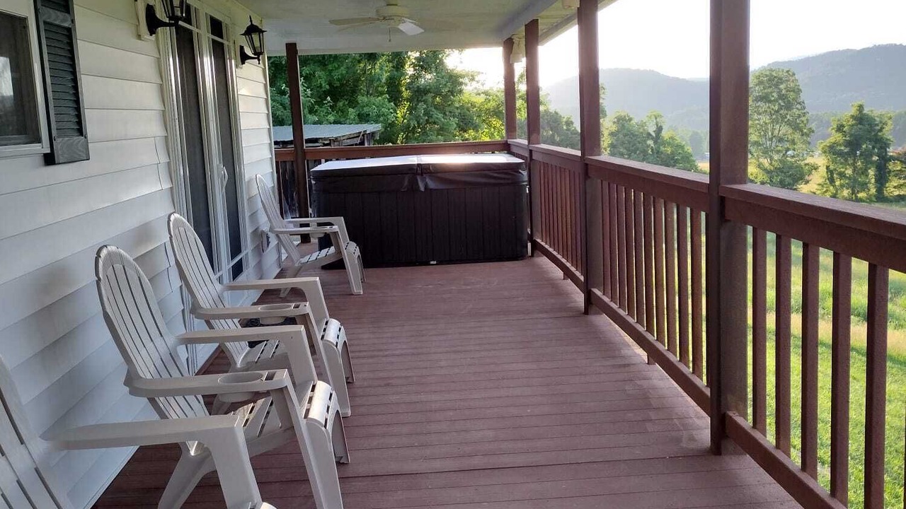Photo of Patio Balcony in Wears Valley