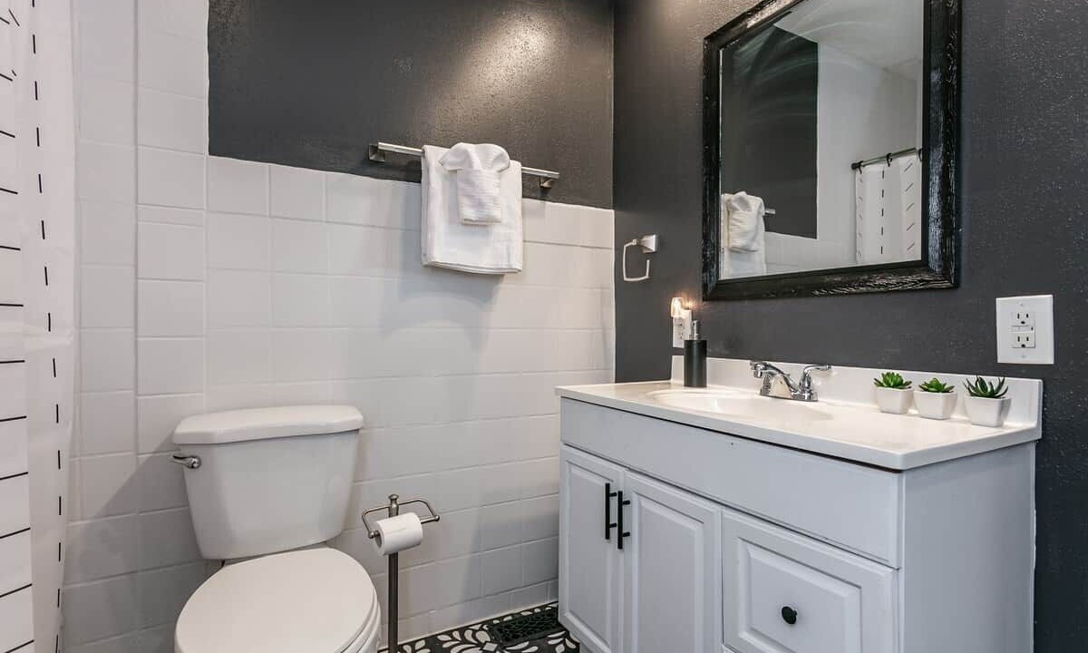 Photo of Bathroom in Glen Carbon