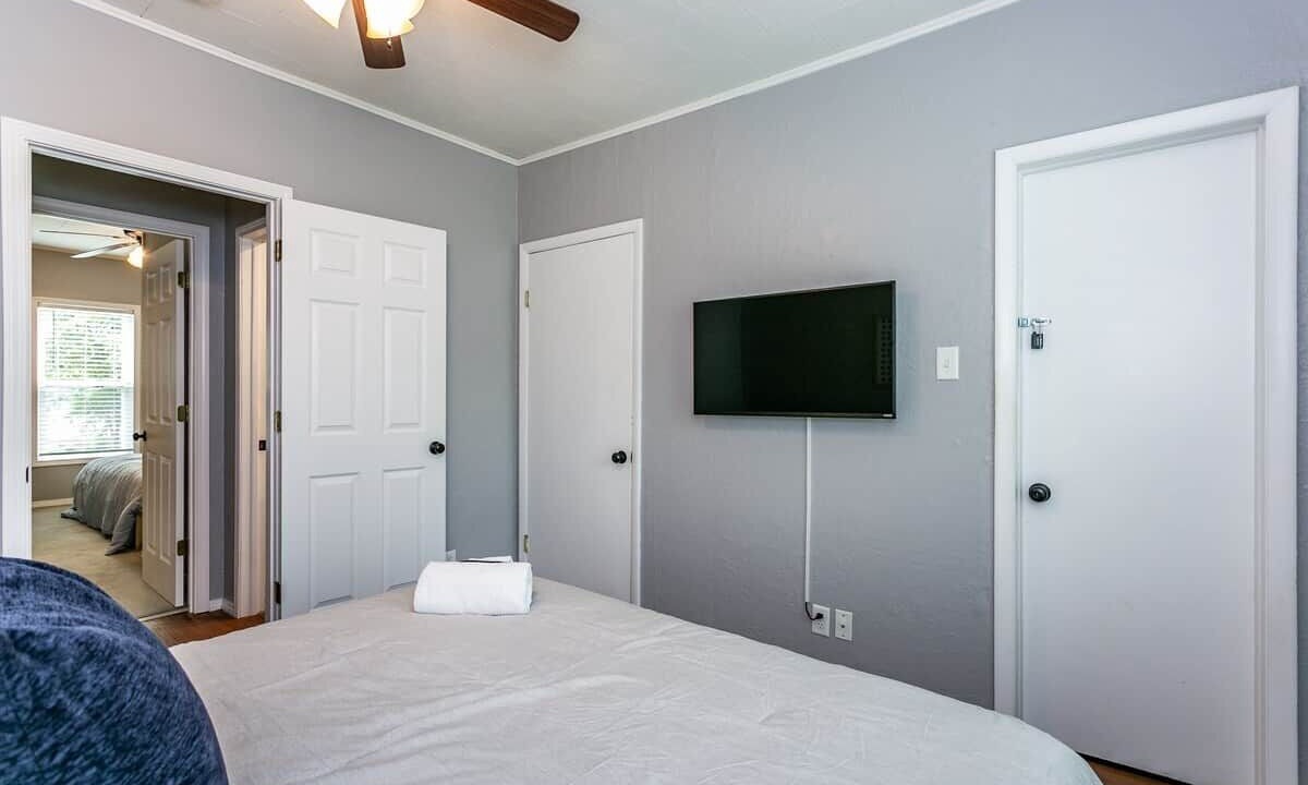 Photo of Bedroom in Glen Carbon