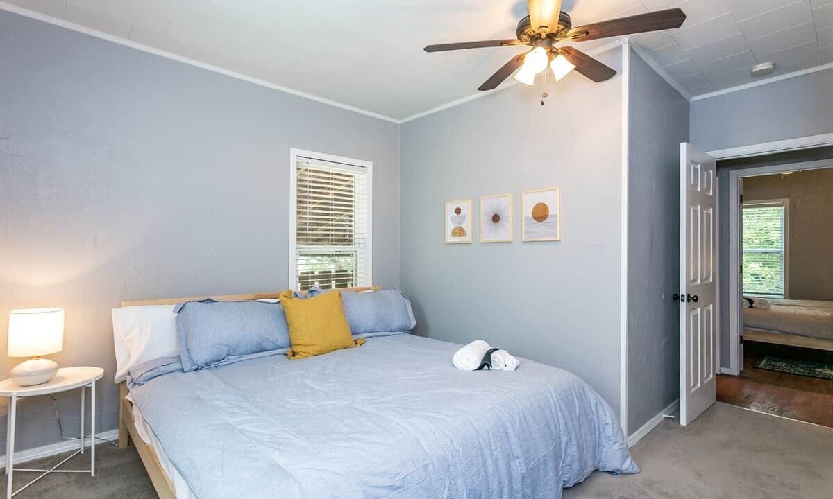 Photo of Bedroom in Glen Carbon
