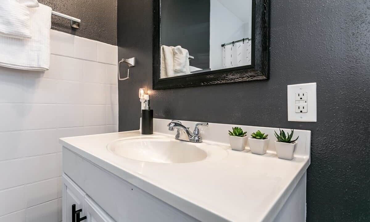 Photo of Bathroom in Glen Carbon