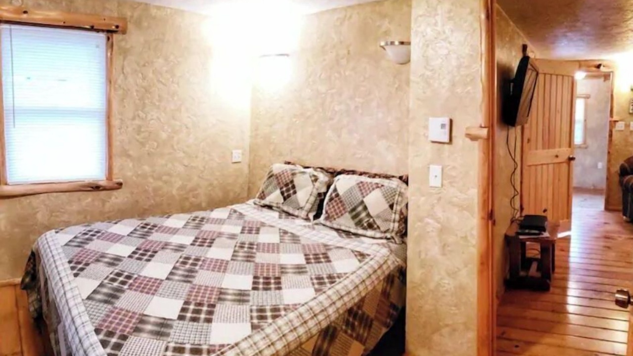 Photo of Bedroom in Rockaway Beach