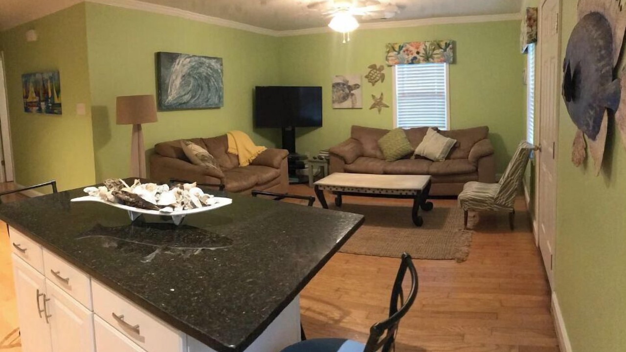 Photo of Livingroom in Atlantic Beach