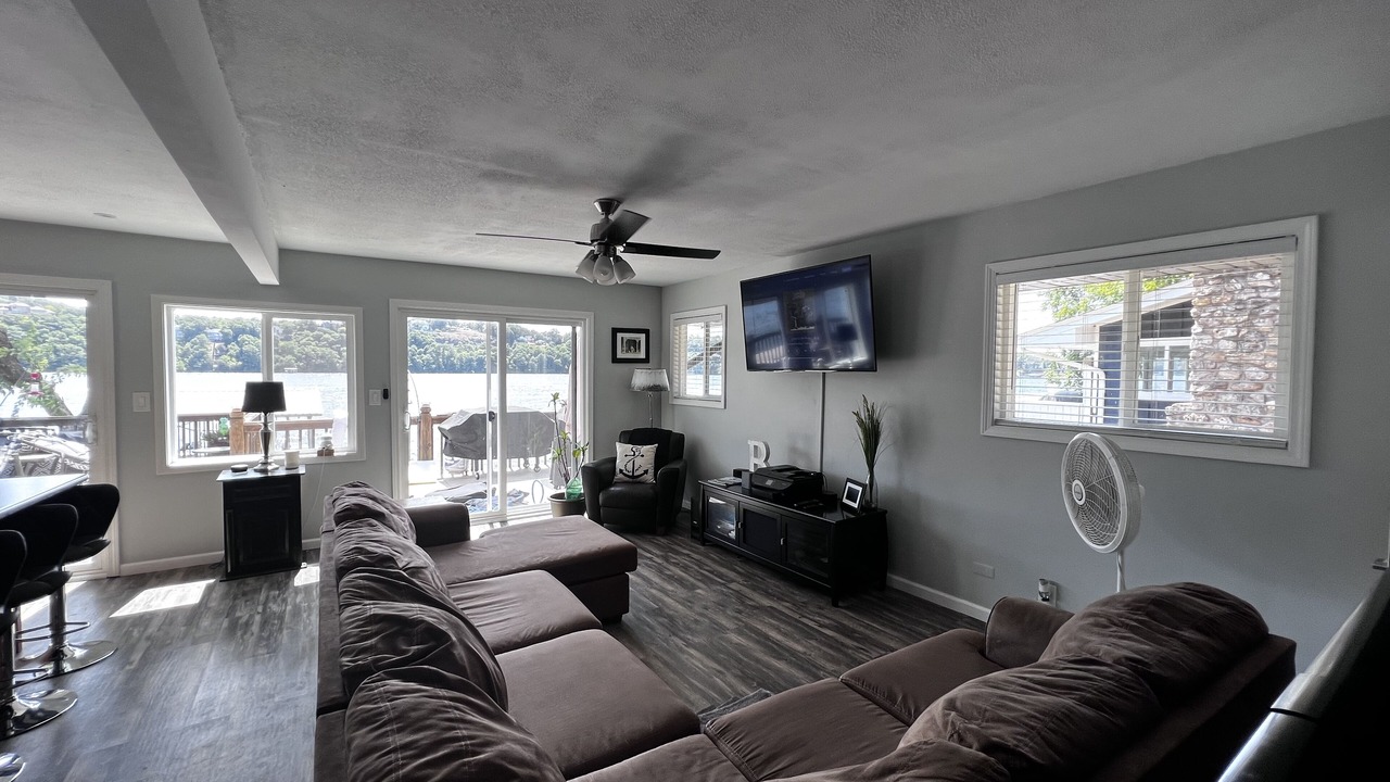 Photo of Livingroom in Sunrise Beach
