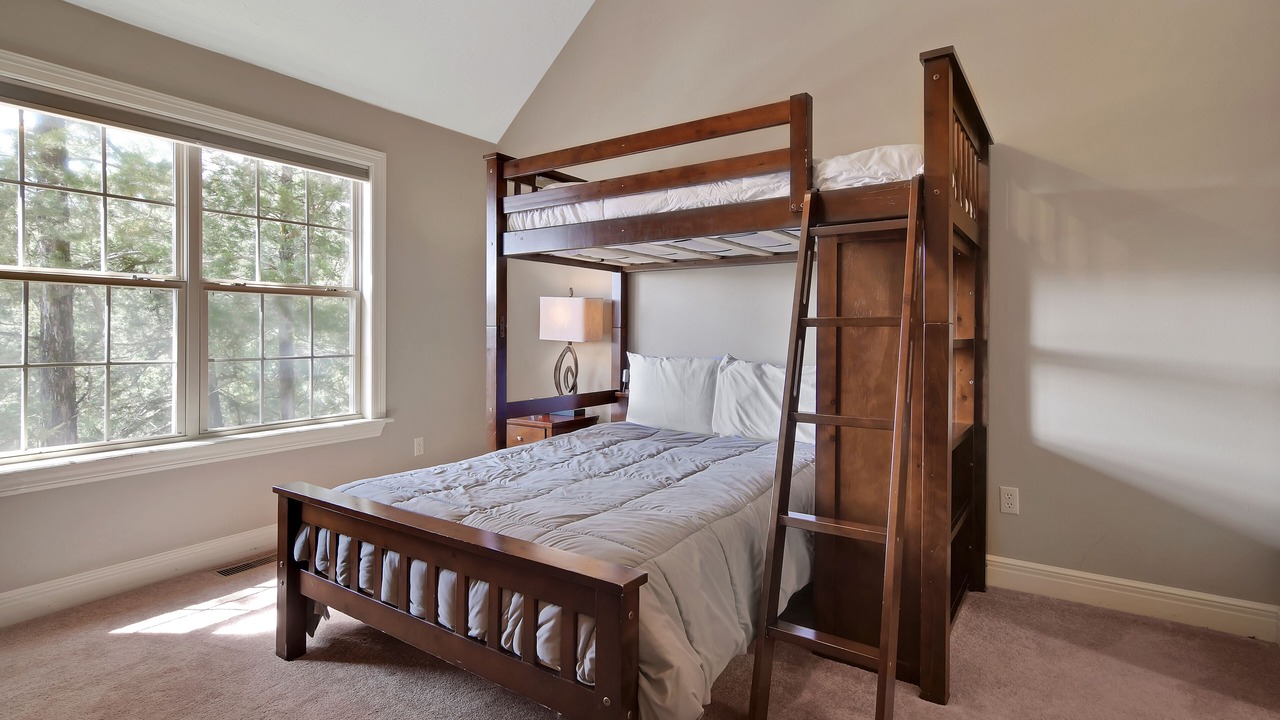 Photo of Bedroom in Branson West