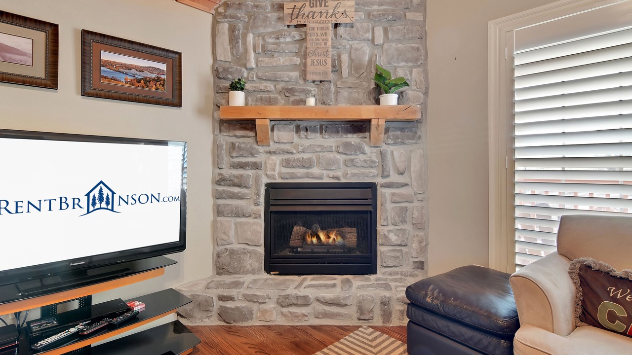 Photo of Livingroom in Branson West