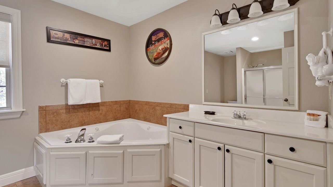 Photo of Bathroom in Branson West