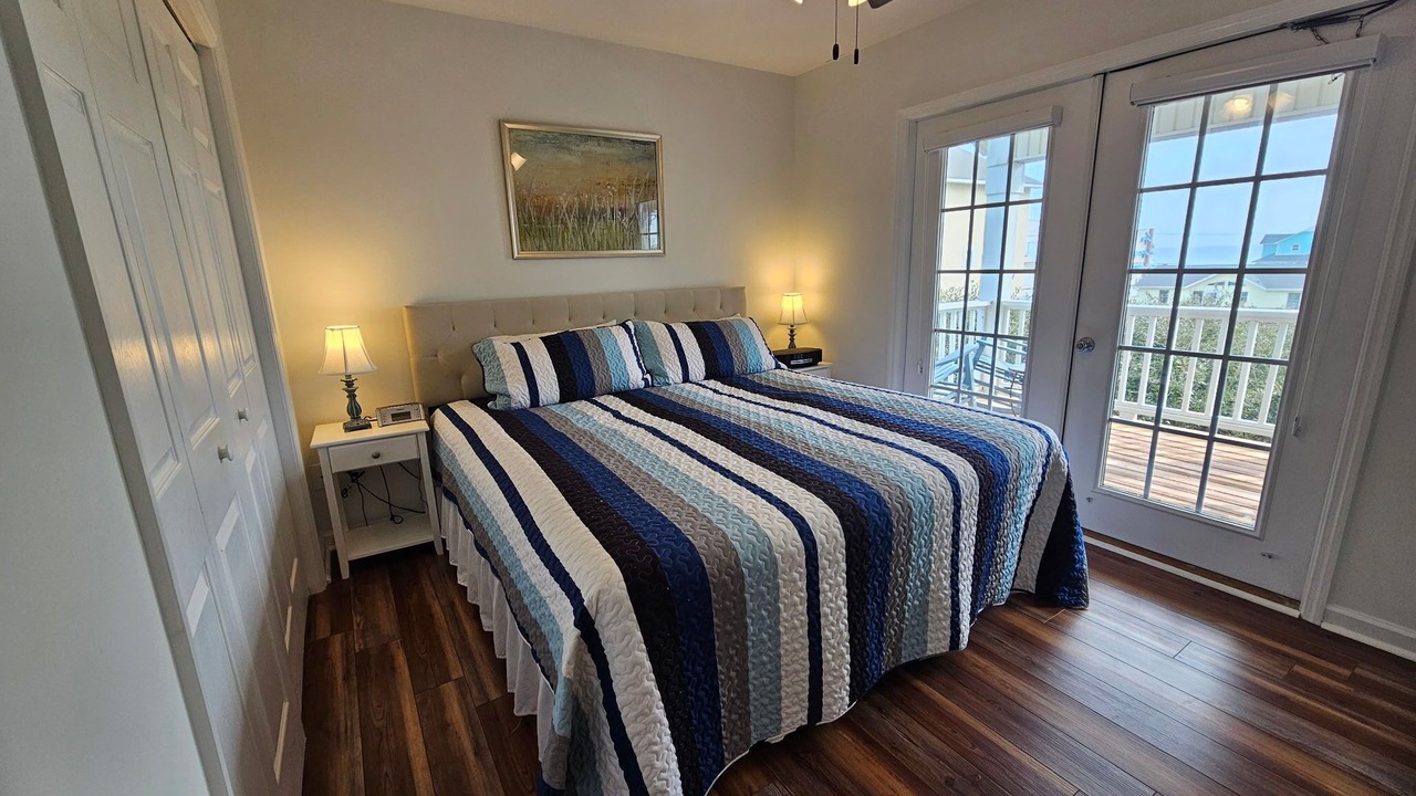 Photo of Bedroom in Atlantic Beach