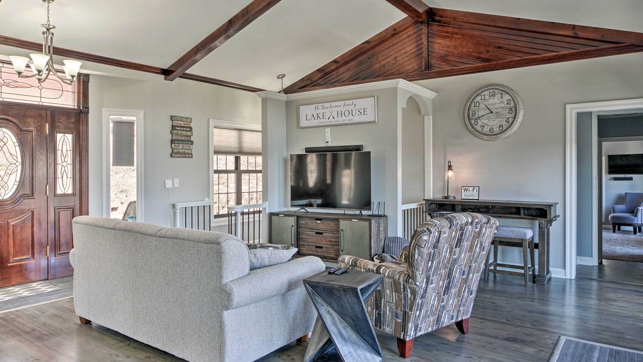 Photo of Bedroom in Branson West