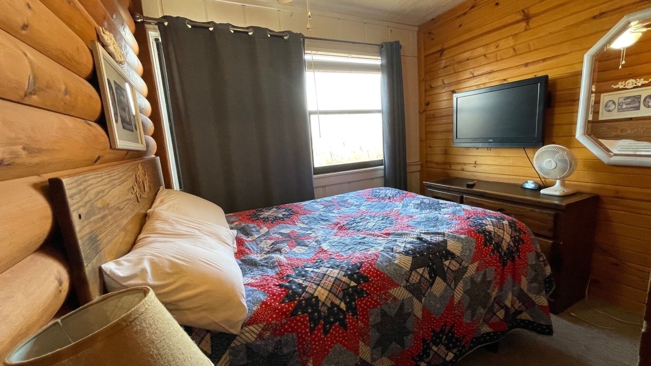 Photo of Bedroom in Notch Estates