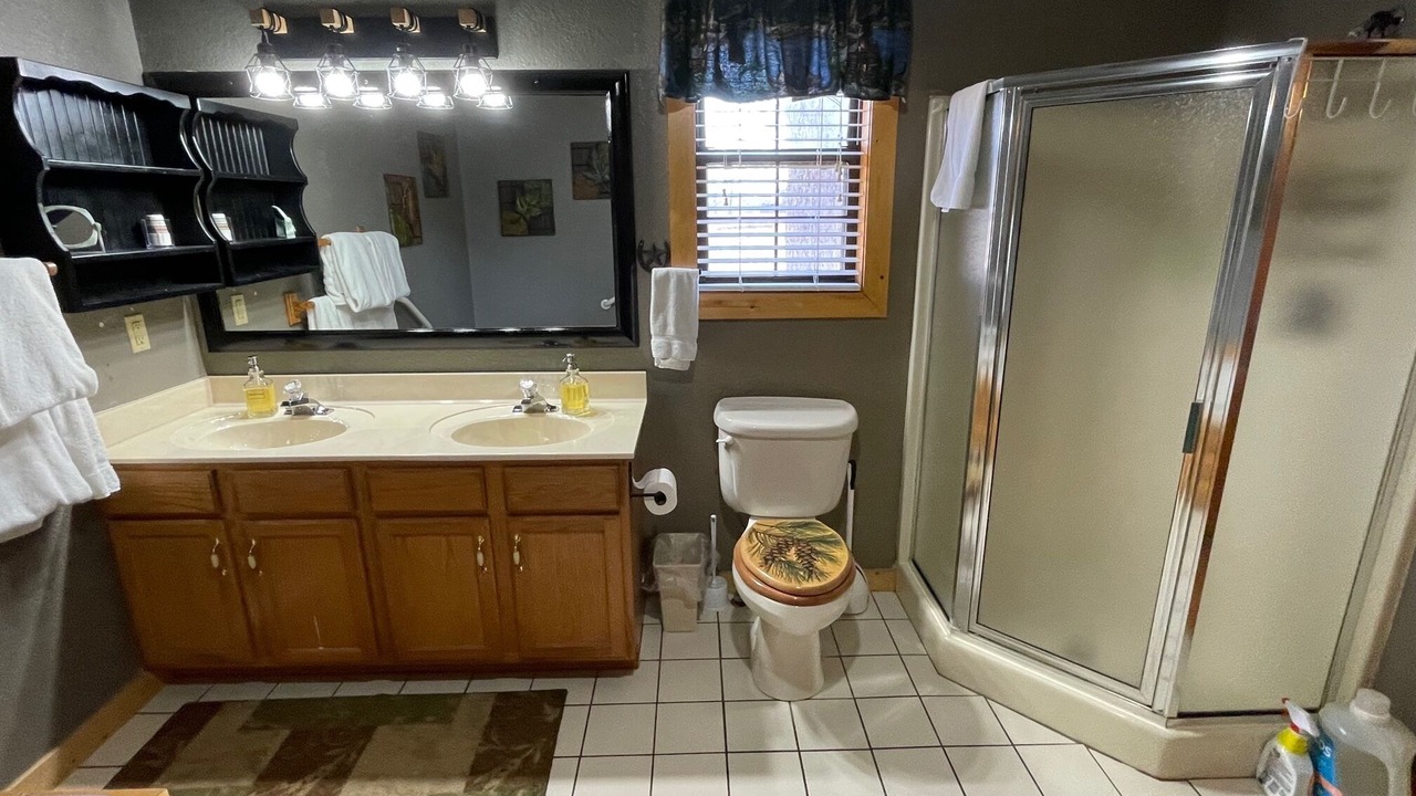 Photo of Bathroom in Notch Estates