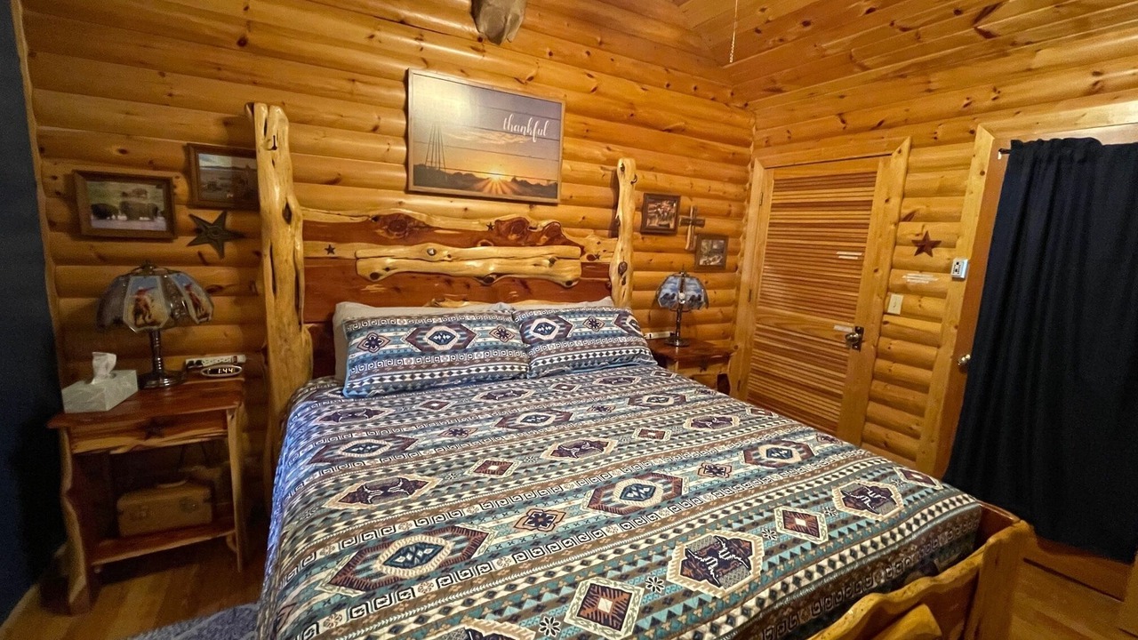Photo of Bedroom in Notch Estates