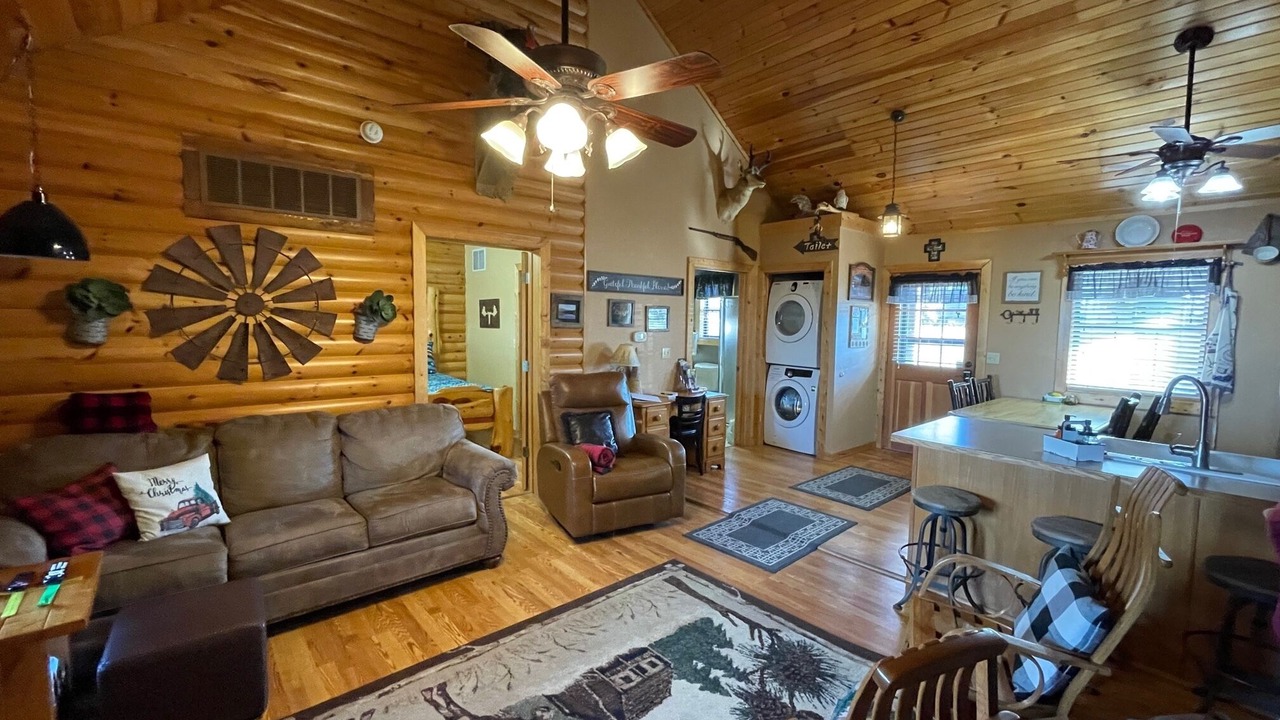 Photo of Livingroom in Notch Estates