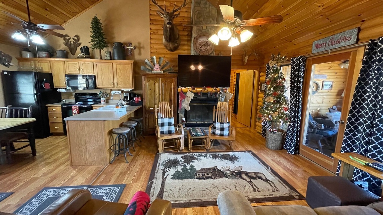 Photo of Livingroom in Notch Estates