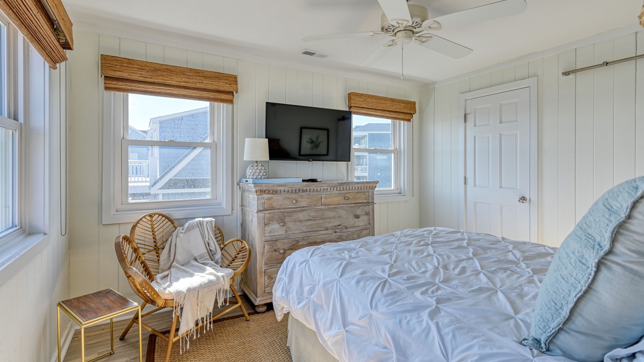 Photo of Bedroom in North Topsail Beach